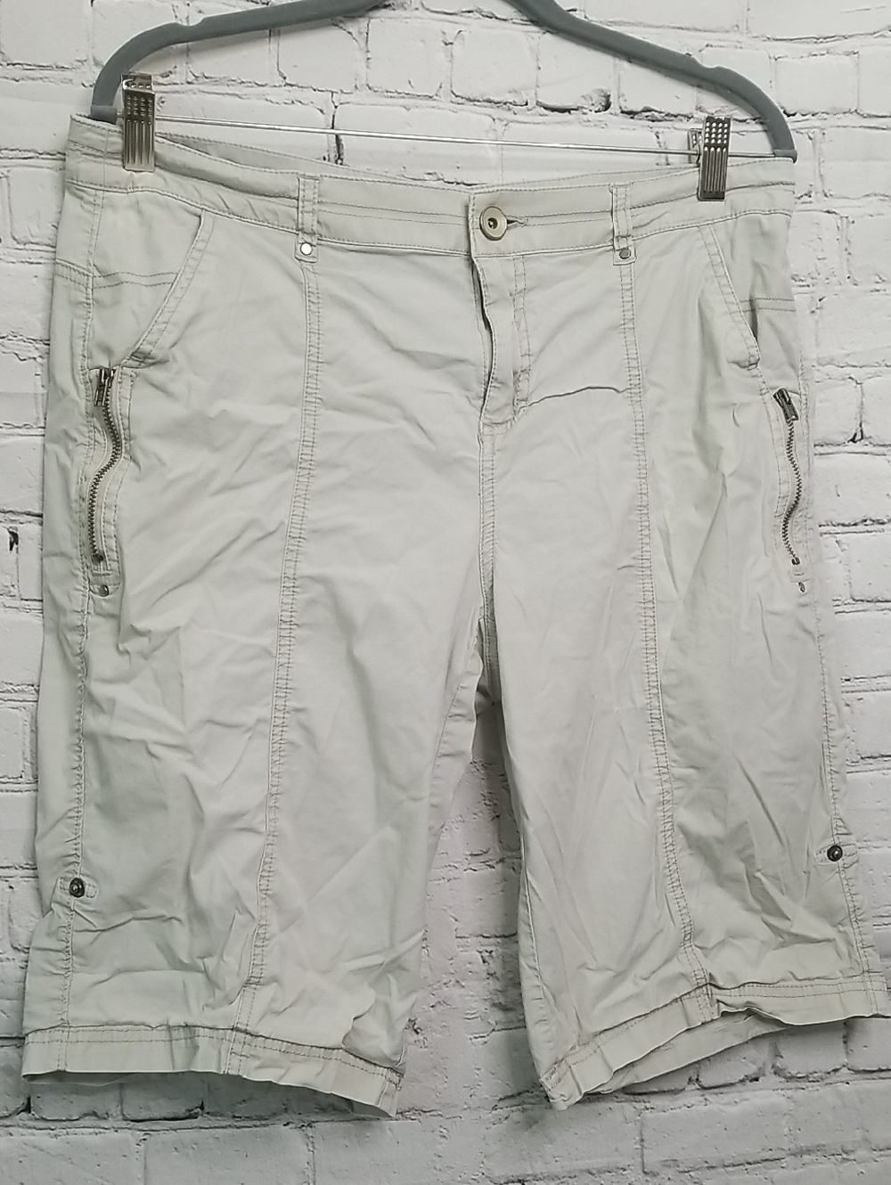 Style & Co womens shorts size 12. EUC